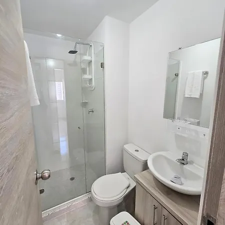Apartamento 1111 Entre Lagos, Cartagena, Cerca A La Muralla